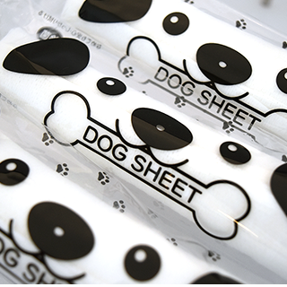 DOG SHEET～ドッグシート～
愛犬の全身をしっかり拭ける超大判サイズのウェットシート